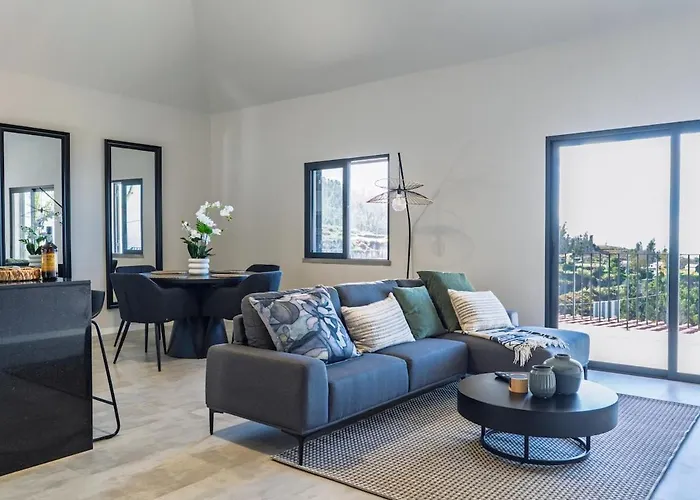 Passaras - Countryside Retreat In West Of Island Holiday home *